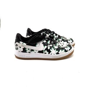 Nike Little Kids Air Force 1 Low LV8 GS EasyOn